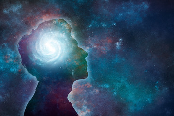 不向命运低头的名人事例