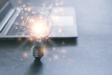 不向命运低头的名人事例