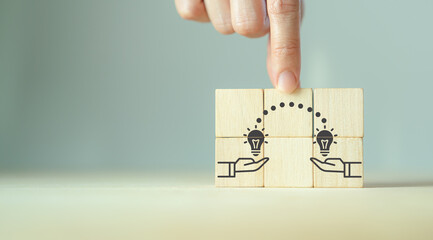 红豆象征相思的典故是什么？