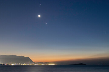 健康大讲堂主持人主持词大全